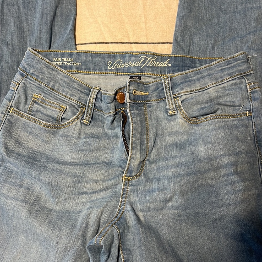 Universal Thread Jeans-Mid Rise Skinny - Picture 2 of 6